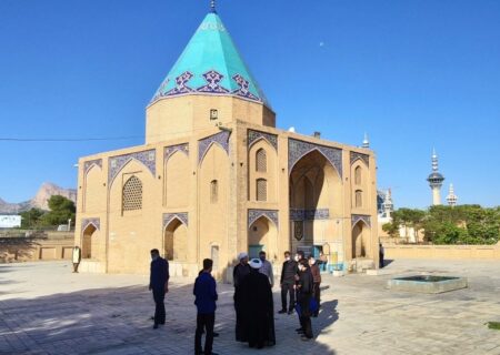 بازدید یک روزه طلاب از تخت فولاد اصفهان